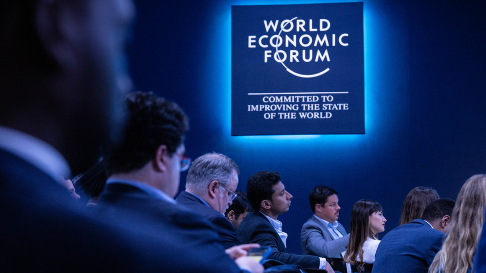 Economia global se recupera com forte crescimento do comércio internacional. Economia global se recupera com forte crescimento do comércio internacional.